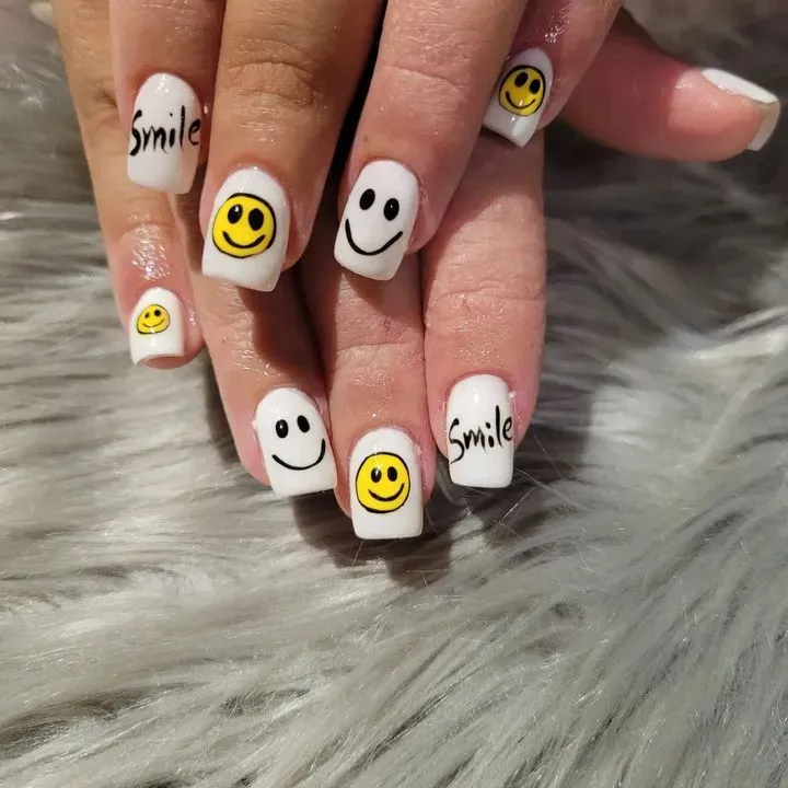 https://cdn.salonspotlight.com/photos/QsiST6WiiZbwn53jZST9/9a933239-6ceb-4f17-b63a-2bdc7b065b64_720x720