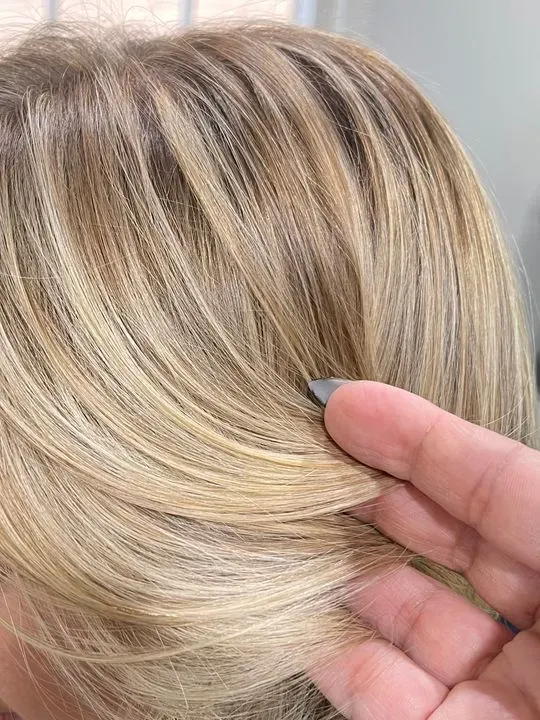 https://cdn.salonspotlight.com/photos/Qu6WF2M4YrgpXzLBlUQD/64931018-2296-45b4-8897-1f295ba64c46_720x720
