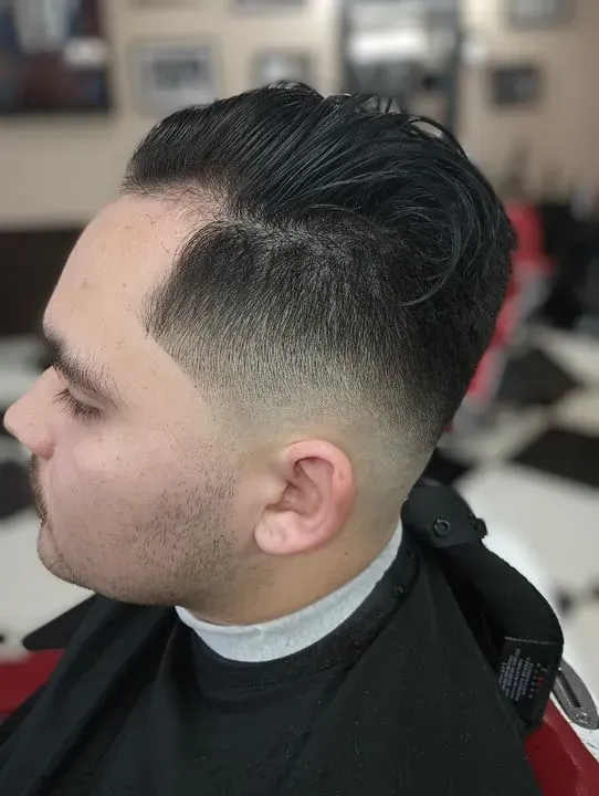 https://cdn.salonspotlight.com/photos/QuL6rTeCo6lWAE5lLjpl/d5c7377d-80a4-4e8f-b249-45ec4ec7bfe1_720x720