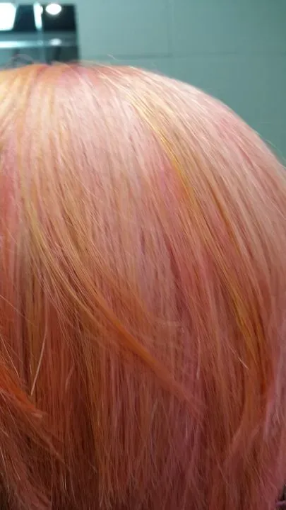 https://cdn.salonspotlight.com/photos/QucLPPiaQeGXuG6EivwZ/2258b425-ccbf-40f7-bde1-7b046dde05b4_720x720