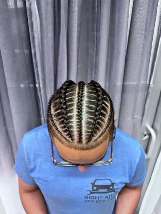 https://cdn.salonspotlight.com/photos/QufdQ5zkrDhGzl5CiZIk/014d0767-7c55-4fee-9b6d-b0032330e4a6_720x720