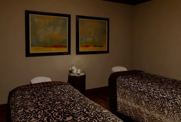 https://cdn.salonspotlight.com/photos/QvaNYFCklJAchO6hZxd0/61de4785-ce8e-4e3c-911d-3fba218c94fc_720x720