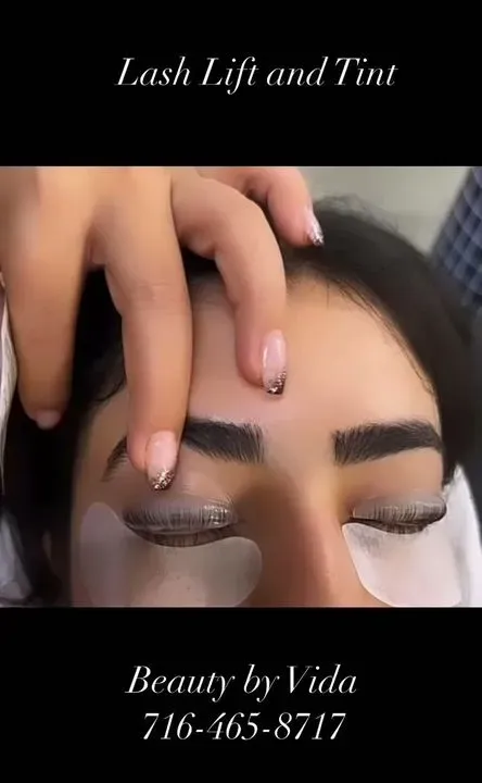 https://cdn.salonspotlight.com/photos/Qyl2Tz60sm46z7rhtnEv/a40f5738-2bb0-468f-a3eb-b459f7b1f8c5_720x720