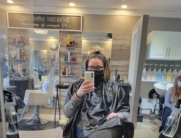 https://cdn.salonspotlight.com/photos/R09hbkEQkUL4Eot2azjJ/a6130c37-5957-4351-bbb8-034f97c57f86_720x720