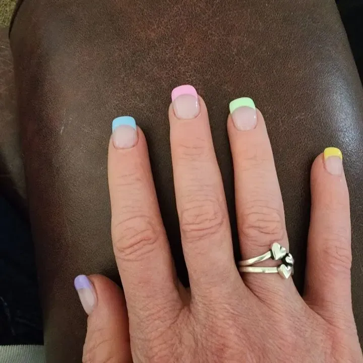 https://cdn.salonspotlight.com/photos/R0JfSqdndRBlU8sNo6xb/478427c9-aec1-414d-9488-a27f84d6f759_720x720