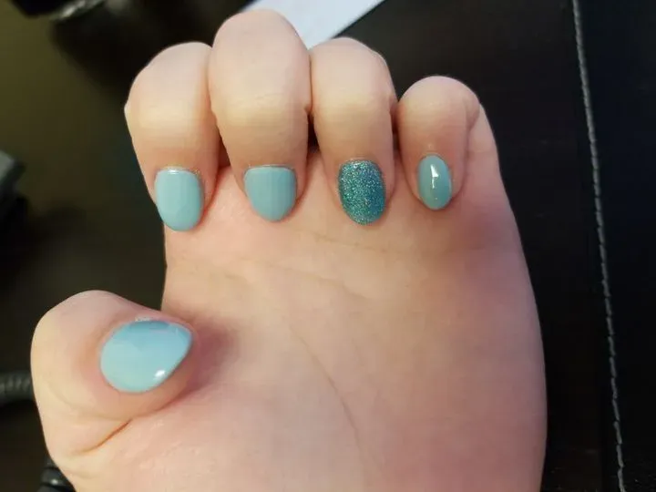 https://cdn.salonspotlight.com/photos/R0JfSqdndRBlU8sNo6xb/b9a05aa2-b3df-4d4c-8847-735f31d8109b_720x720