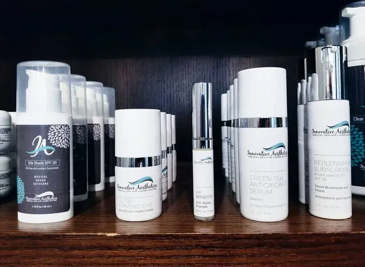 https://cdn.salonspotlight.com/photos/R1zYd5GHOGyyCttLg8zD/c28d76a6-3062-4088-8628-e8a6e08e3dd0_720x720