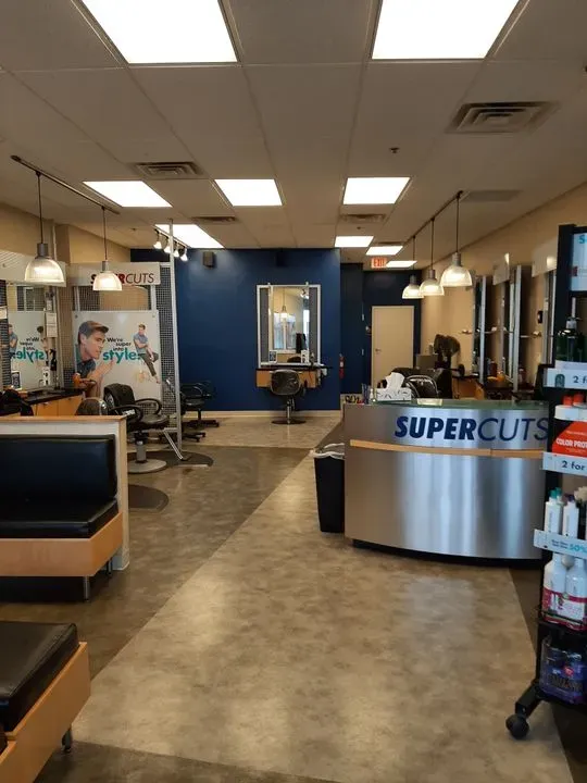 https://cdn.salonspotlight.com/photos/R4Ka7BGbMAJp9p1TNfRh/5530c715-d30a-4b1b-af42-0202617f9060_720x720