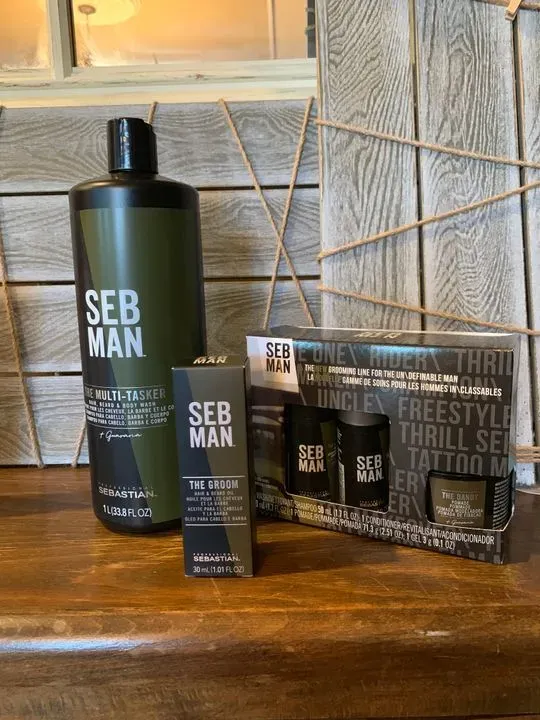 https://cdn.salonspotlight.com/photos/R4Ka7BGbMAJp9p1TNfRh/79b8086b-05a9-4270-99b9-3deb5d0f9583_720x720