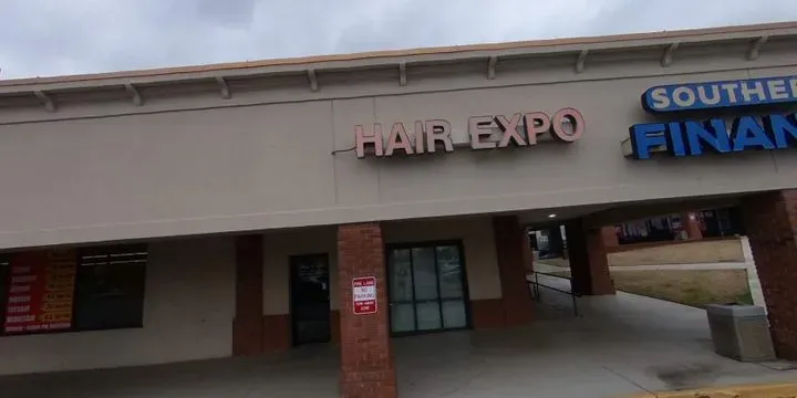 https://cdn.salonspotlight.com/photos/R8axejkaJWibsTTRK9Jc/9e24e78f-f9fa-4f37-83b3-42d0c290b40b_720x720