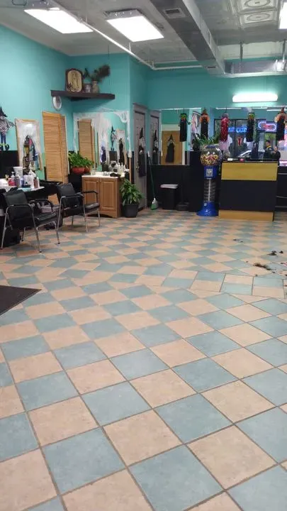 https://cdn.salonspotlight.com/photos/RB3gMUKlvbe7eTr4khX2/797e0bad-9ca5-4b91-8f41-2868b9f5f61e_720x720