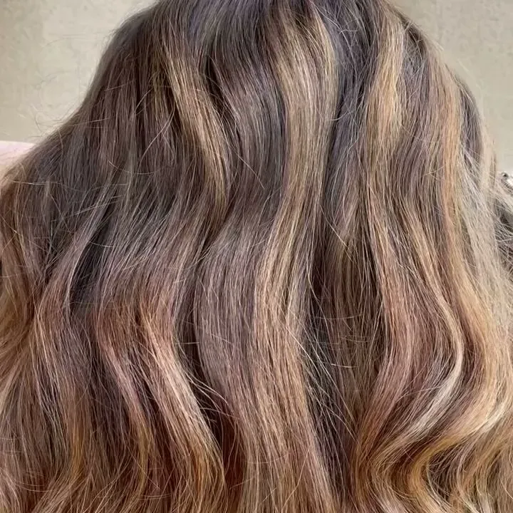 https://cdn.salonspotlight.com/photos/RE6JVfHFtNxm71uSW4KJ/42e40ff7-bf81-4c50-9b79-41f2f0e04387_720x720