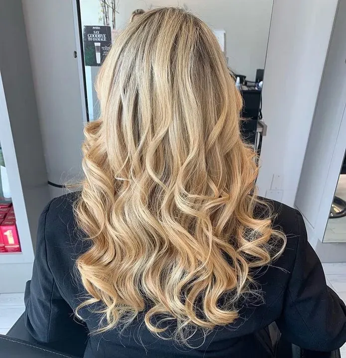 https://cdn.salonspotlight.com/photos/RJvCOaRZ0d4HBwNaUn9K/1c5a80b6-c19c-4b8d-823c-e7f6076ab4c6_720x720