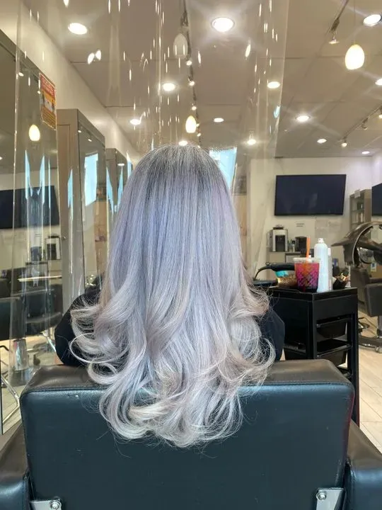 https://cdn.salonspotlight.com/photos/RJvCOaRZ0d4HBwNaUn9K/82ef8956-dd56-4dcc-ac39-09346c552d14_720x720