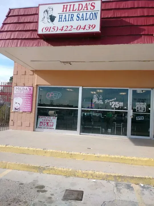 https://cdn.salonspotlight.com/photos/RKnlYWT0X1uQTvKBcUpj/8c3fa36f-9101-4f7f-b59a-7bebcfca6ae8_720x720