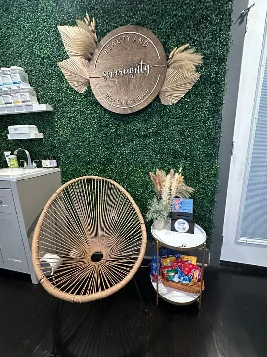 https://cdn.salonspotlight.com/photos/RNyd3HRnLrdz8wrJBolB/fe381f88-7cc5-46ae-b92d-9aceb25dba84_720x720