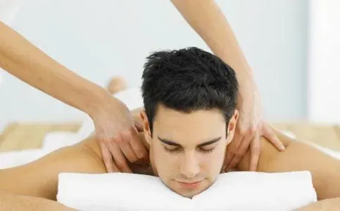 https://cdn.salonspotlight.com/photos/RSiQjqh6MCwgFSbT9L80/fa438e17-151f-489e-9e59-c427db3c52bd_720x720