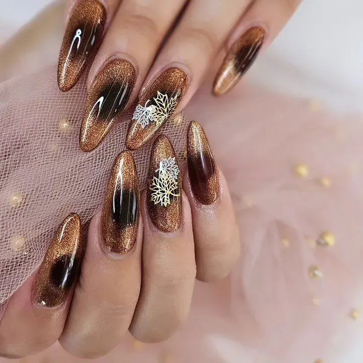 https://cdn.salonspotlight.com/photos/RUGFLxLNiWBZrCAAltNr/45b359e6-a041-4b66-bbd8-08dab5c46f0d_720x720
