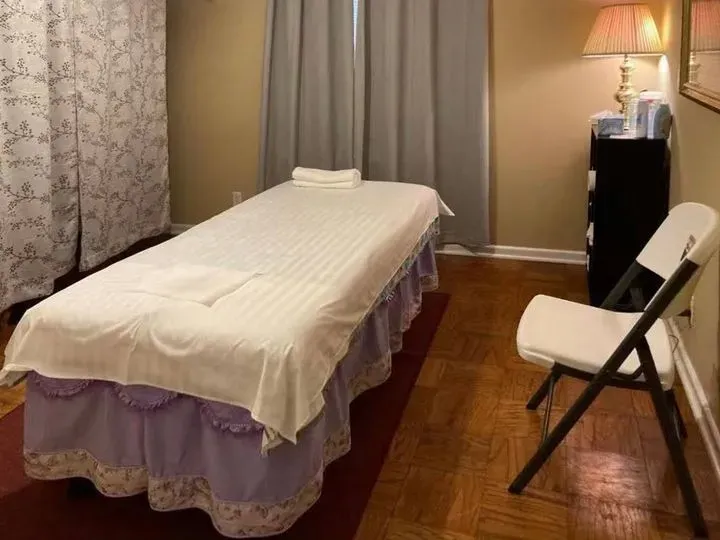 https://cdn.salonspotlight.com/photos/RVB4cfLQCK2ERAgmVmD4/0804cbec-3913-4e53-a9ef-38d262a7c18c_720x720
