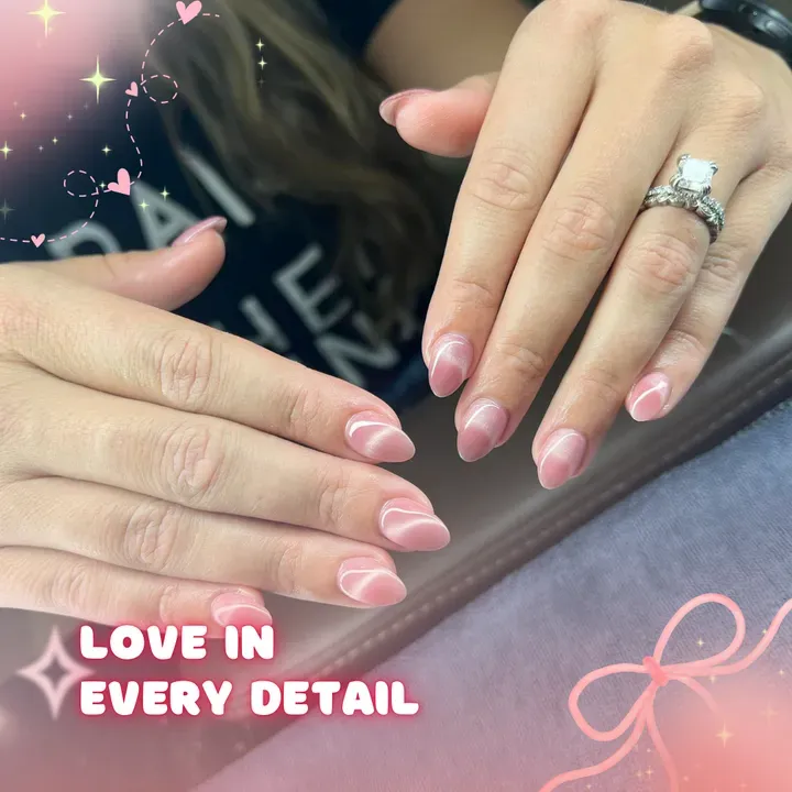https://cdn.salonspotlight.com/photos/RVsYbjlMXelmMIQG3nJk/e7b98fab-c0e0-4ac2-a3d7-592bb5f05327_720x720