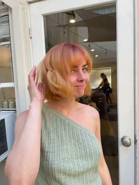 https://cdn.salonspotlight.com/photos/RXBQlk03PvwRSfnrxhcF/28076379-f2a5-4ef8-b29b-78adf96f92df_720x720