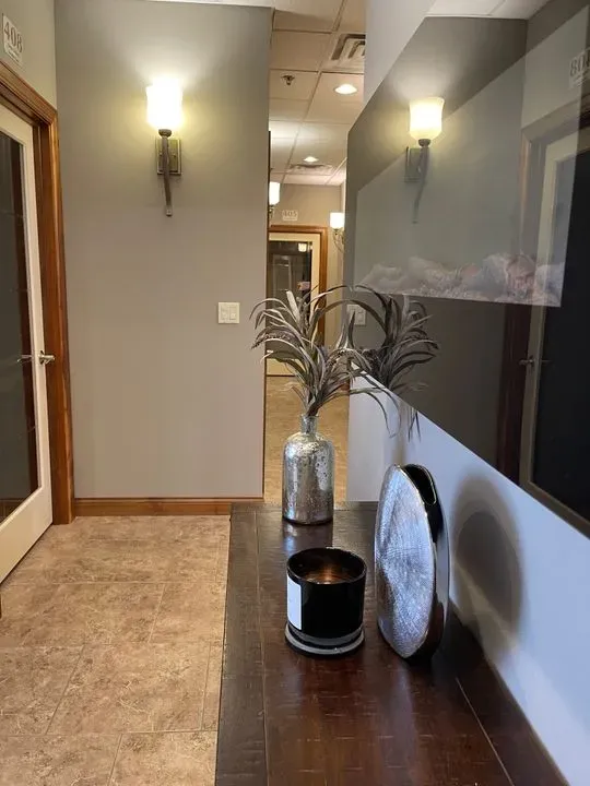https://cdn.salonspotlight.com/photos/RgvQDDVcs0fIEQnNNFIZ/4dc0f9a6-7a17-412b-8de0-d96e1f52cc39_720x720