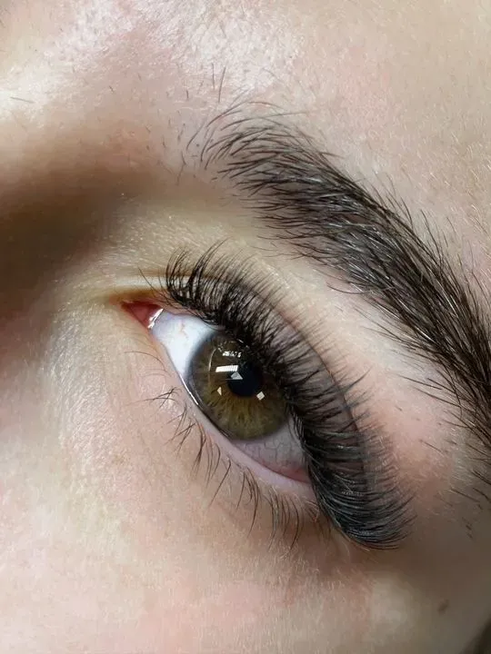 https://cdn.salonspotlight.com/photos/Rif2tT5oU4ilLDQQl77b/40252723-5476-457d-9f87-12a077d7833b_720x720
