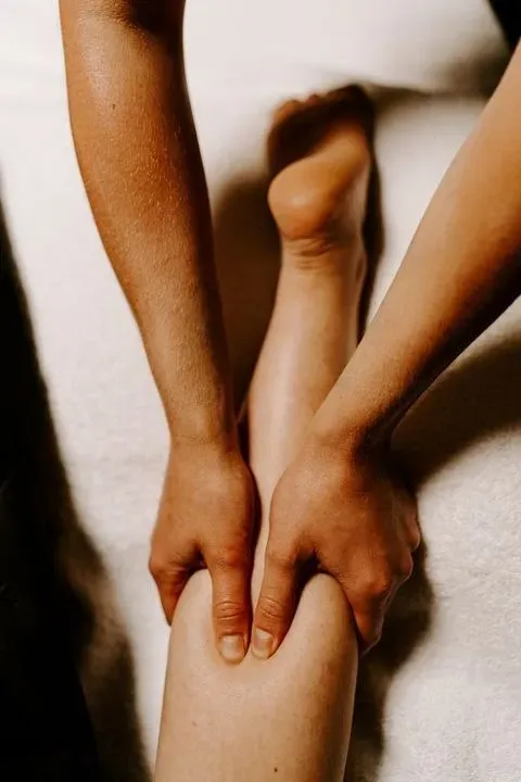 https://cdn.salonspotlight.com/photos/RlCcAuheEVsQxTCcanzV/a4acf041-9eb1-479f-b8e7-d88377decbdb_720x720