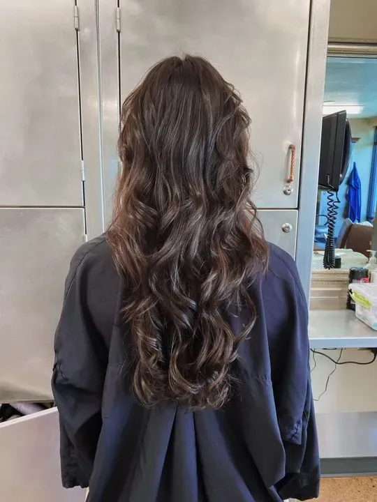 https://cdn.salonspotlight.com/photos/RlD6zLE4cLwg3TanoSCk/e4258b63-2546-495d-8934-948cb5351558_720x720