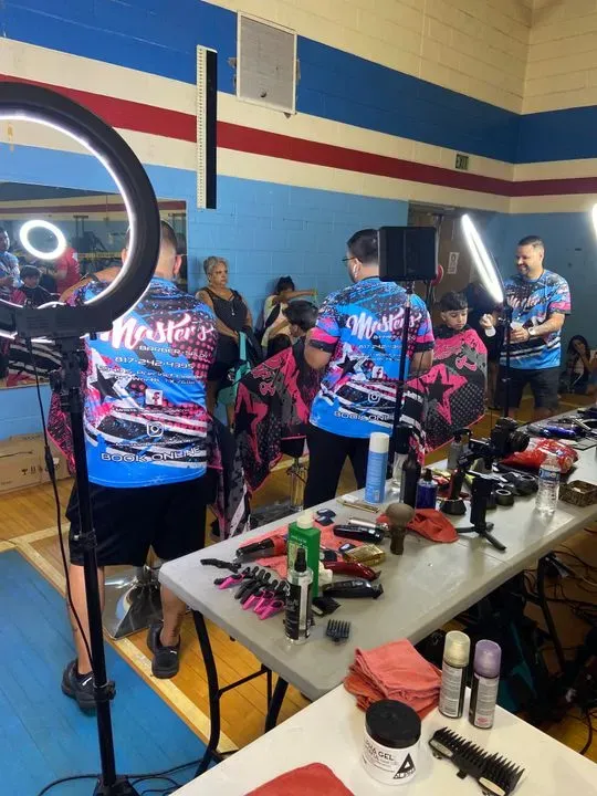 https://cdn.salonspotlight.com/photos/Rn45RGehasNuPDVVrLQv/debea128-d8ed-4e05-883d-1535e076e035_720x720