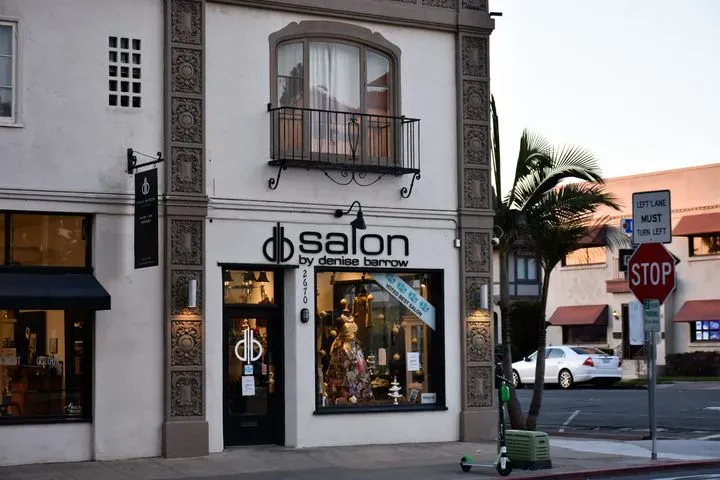 https://cdn.salonspotlight.com/photos/RoPErI4siePgIrUbFAOm/bbec66b8-a1e6-4744-b78b-c57d123e6e36_720x720
