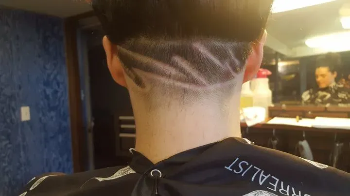 https://cdn.salonspotlight.com/photos/Roab1Dx9qre9SrrPmL5S/a032d08a-d1b6-4194-abe5-6d7ae46a8892_720x720