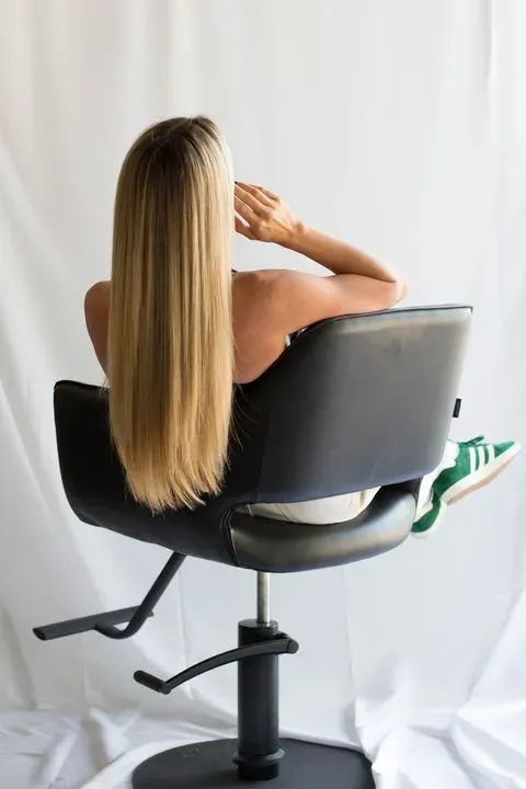 https://cdn.salonspotlight.com/photos/RqiQKNxtwynhohK7Rbkb/b40aba87-0c9c-4c4e-be35-0d5f7a4f7cef_720x720