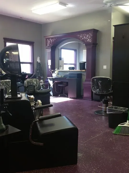 https://cdn.salonspotlight.com/photos/RsUyz7cKDVOuE6zsOXgG/d68fa0ac-197e-4ccd-8e69-9145ae92fee8_720x720