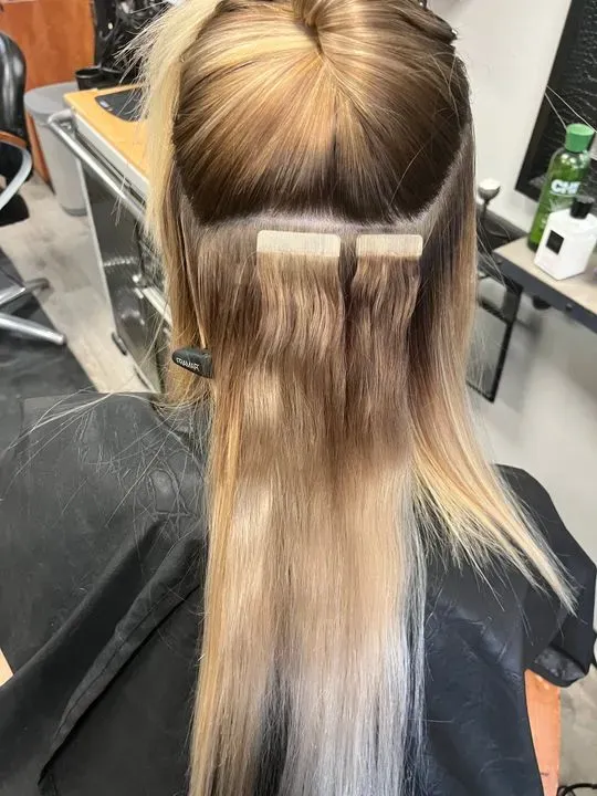 https://cdn.salonspotlight.com/photos/RsjTGWOPN7SZC2Uv1eXH/a3ba176a-c56f-45a1-8f5d-ba9031ea011f_720x720