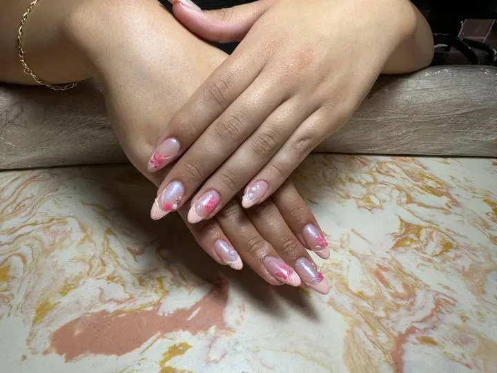 https://cdn.salonspotlight.com/photos/Rsqb55MgdkXN97bjJcX0/82591802-4114-4e69-ba46-10e64d9aead8_720x720