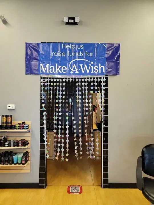 https://cdn.salonspotlight.com/photos/RttNCCJ5Vin1tOsVt5jX/a9fbb265-c3ae-4234-b8cc-c89ea9f42dad_720x720