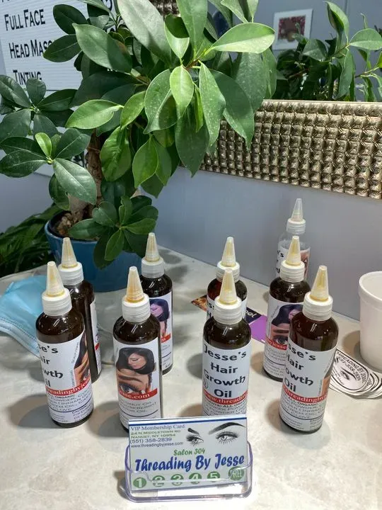 https://cdn.salonspotlight.com/photos/RvgENWt5sIfRq3y441Wc/a0d3dad5-f3d8-4116-ba5a-6b65bc6be56e_720x720