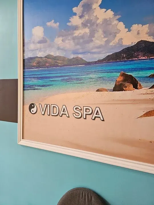 https://cdn.salonspotlight.com/photos/RxZ8d6ngp9s1NPJsMHEP/130427ff-0e04-44ca-b591-cd529eda2263_720x720