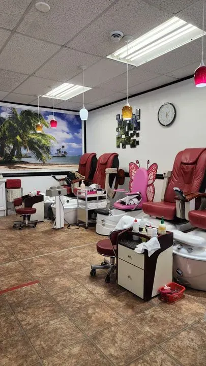 https://cdn.salonspotlight.com/photos/S0Qp50WD7UrcEFDnUDT5/5cba00c1-6ded-4475-a6bd-9ad538173b03_720x720