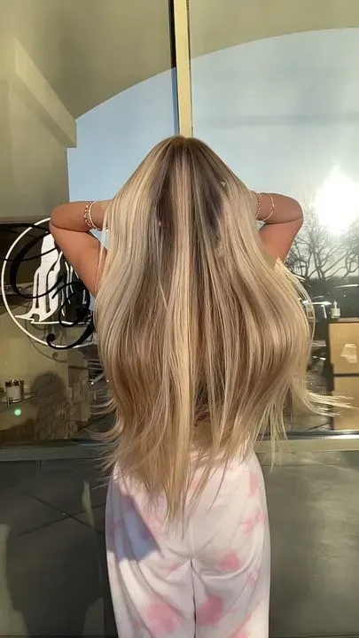 https://cdn.salonspotlight.com/photos/S1LCLfzySnrZBD9lpRsl/5832b062-62f9-4bfb-a249-466ccb6516f1_720x720