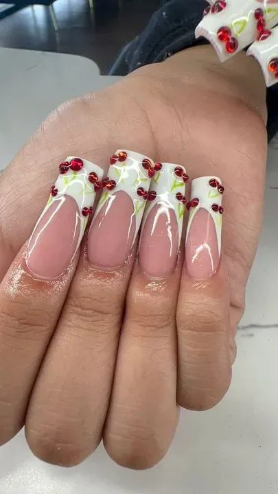 https://cdn.salonspotlight.com/photos/S1Y6yiyoGh8OjkIEqZpn/871f5f7e-4619-4855-80c9-724bd3ce83af_720x720