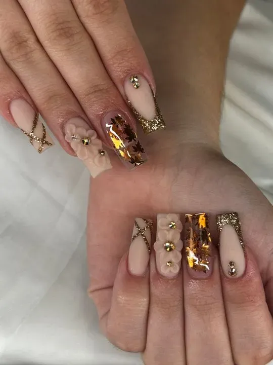 https://cdn.salonspotlight.com/photos/S1Y6yiyoGh8OjkIEqZpn/d9fcf234-1531-46f5-b180-ea80aa463572_720x720
