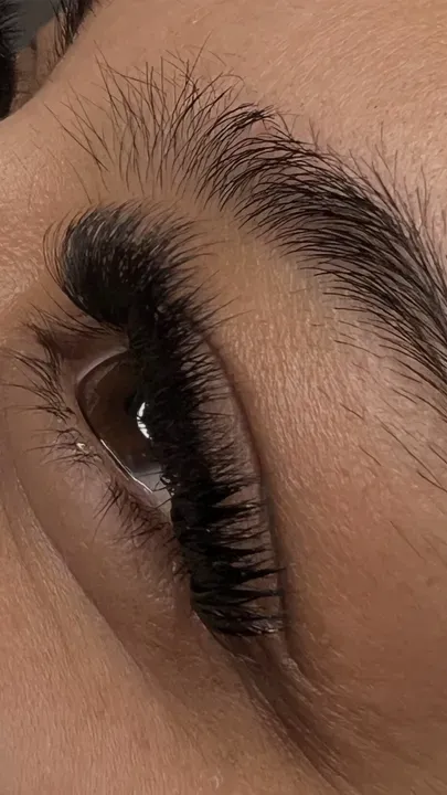 https://cdn.salonspotlight.com/photos/S513dz9jZCGz1DiJN6nI/da5ce6a9-9b04-4a7f-8acc-899f15d26596_720x720
