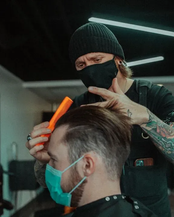 https://cdn.salonspotlight.com/photos/S6YoQax3Gy74y3NvIoGU/55d78479-0967-4d19-a6dc-36dda176a6b9_720x720