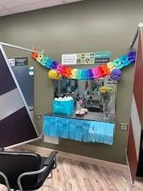 https://cdn.salonspotlight.com/photos/S7CpAU7UjpaOLSlCRmzG/4f3e607c-5729-43ee-be09-36fb397c46e0_720x720