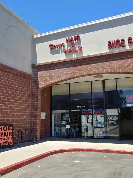 https://cdn.salonspotlight.com/photos/S901bOxwQmAb22kbGW2o/102b735a-b1e9-41f4-a464-28e2b479d2b6_720x720