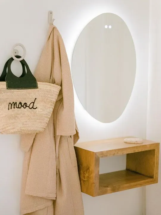https://cdn.salonspotlight.com/photos/SAYblkryRp76e6RgtbEI/21fd3bdf-2ac3-49fa-9a08-41f7723dd8f3_720x720