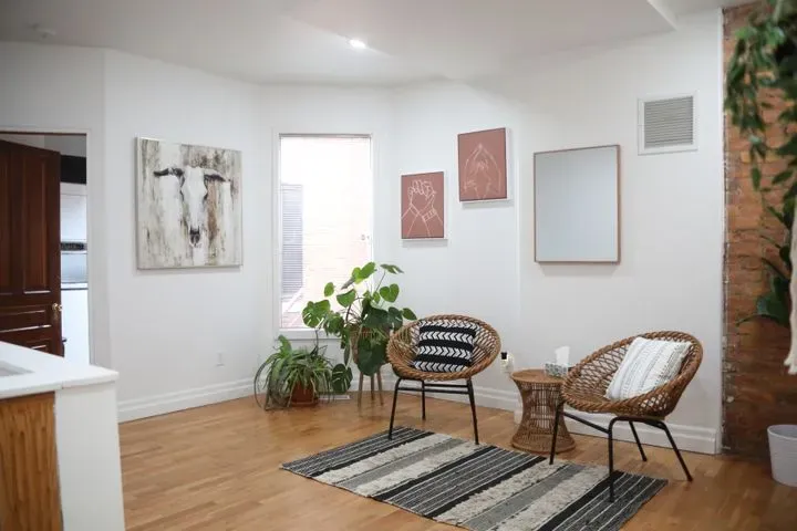 https://cdn.salonspotlight.com/photos/SAyuXwOoX7bd9zv8GBfM/ac04bd40-f3a8-4c40-8542-7becd9442a8d_720x720