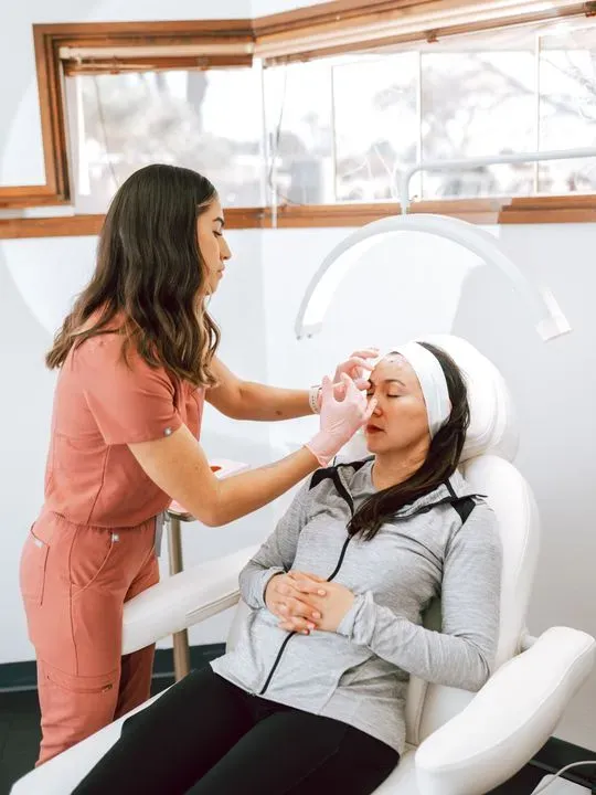 https://cdn.salonspotlight.com/photos/SESykE0PxyreEHxVlp25/c8a7d7f1-5531-43bb-b68a-f391a48f2905_720x720
